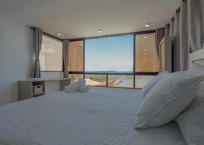 Lujoso Apartamento Con Vista Al Mar